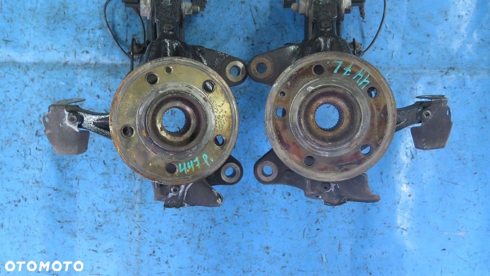 Zwrotnica Piasta Przód Przednia Prawa lub Lewa MERCEDES VITO W447