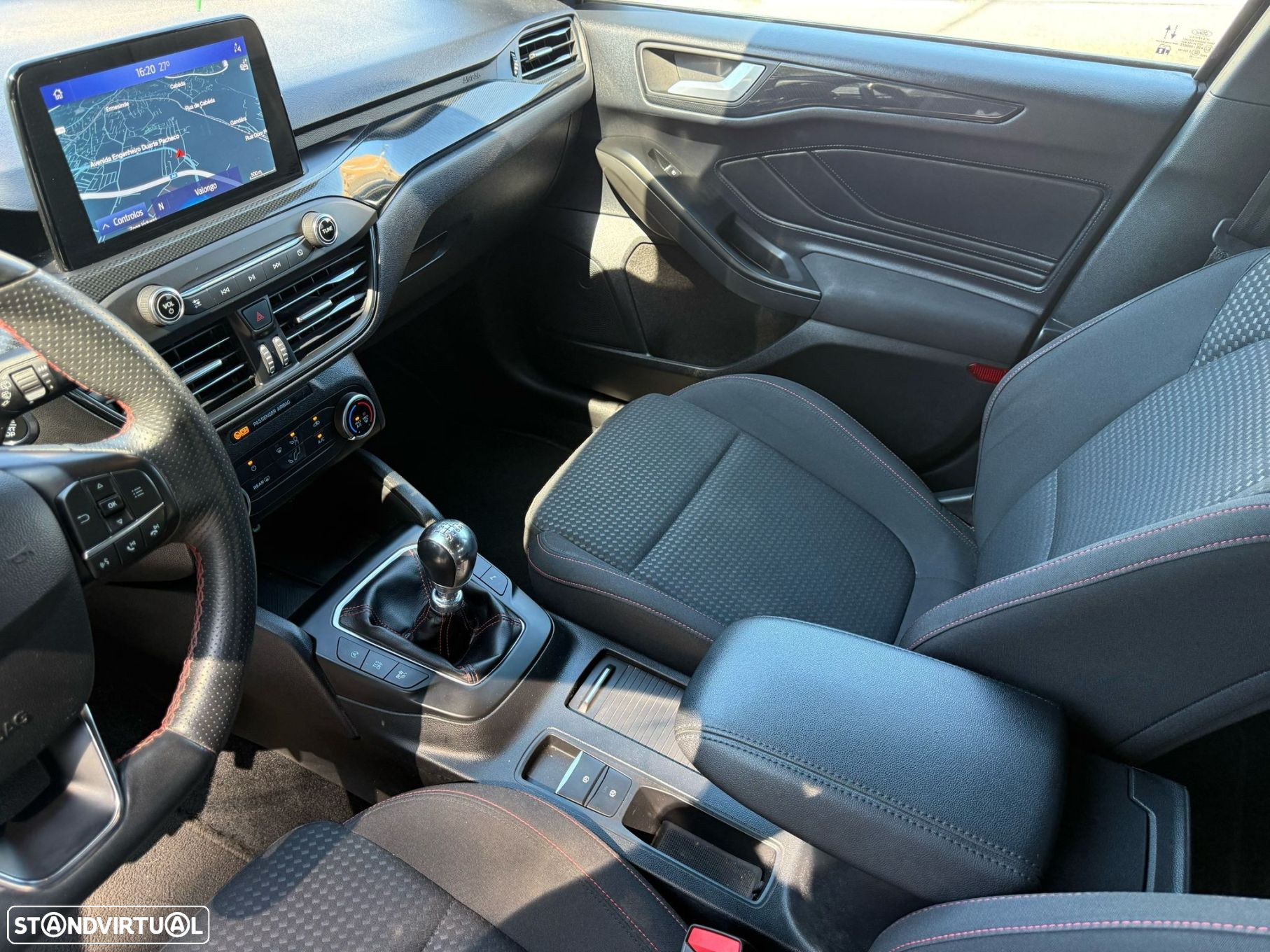 Ford Focus 1.0 EcoBoost ST-Line - 10