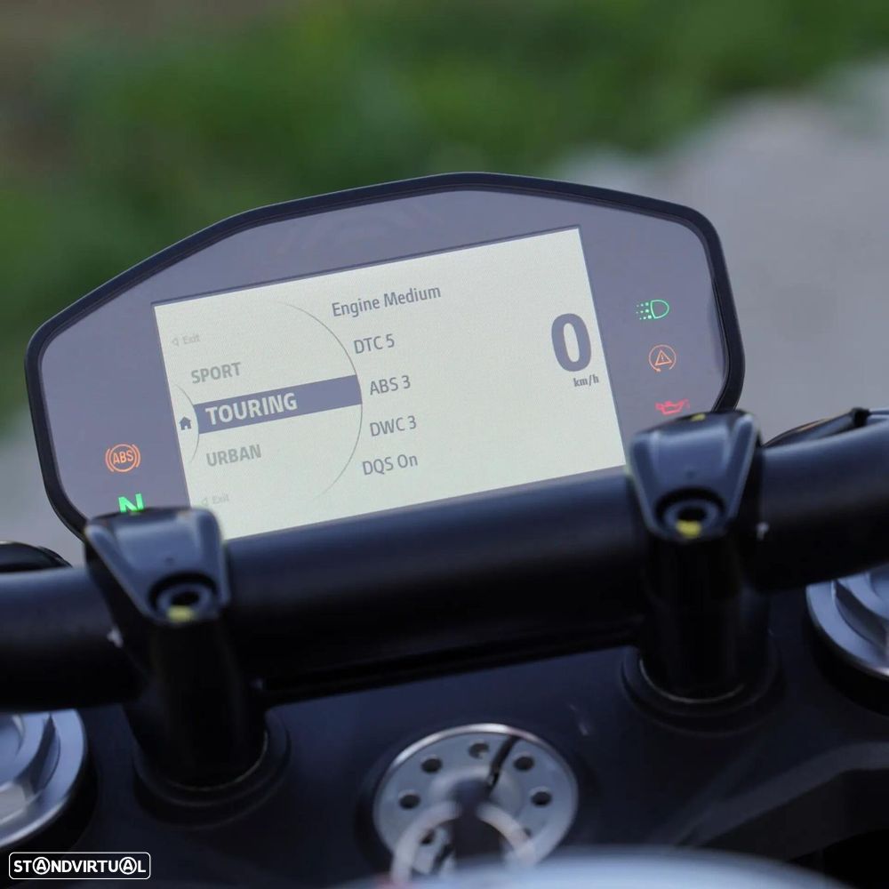 Ducati Monster - 33