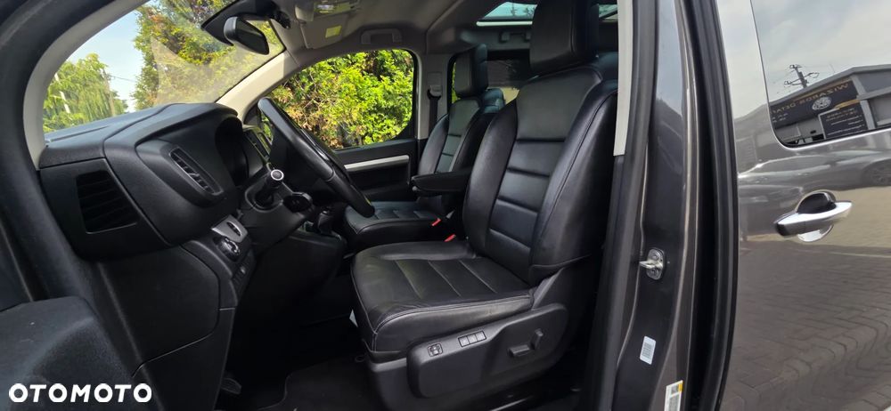 Peugeot Traveller 2.0 BlueHDi Standard Business Vip - 23