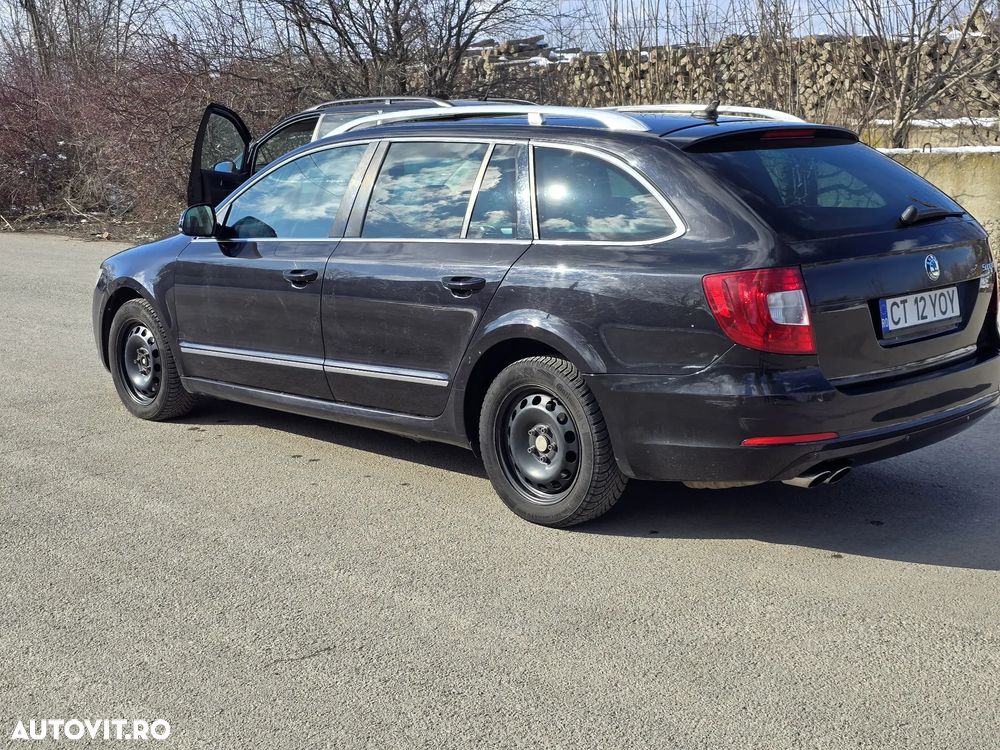 Skoda Superb Combi 2.0 TDI Elegance - 4