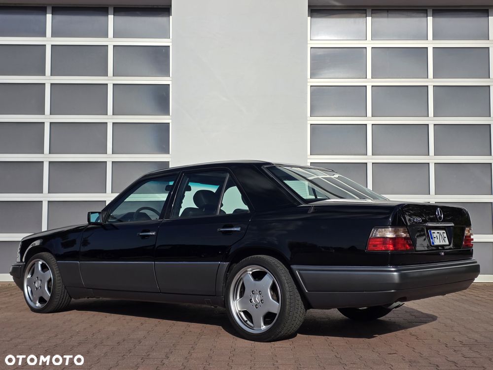 Mercedes-Benz Klasa E 420 - 4