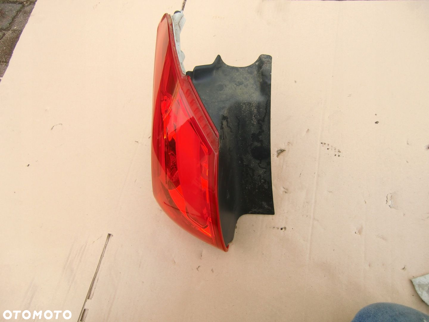 LAMPA LEWA PEUGEOT 2008 EUROPA LADNA - 2