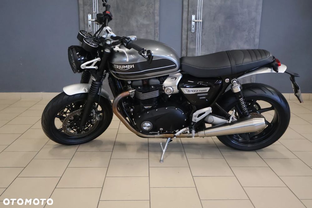 Triumph Speed Twin - 6