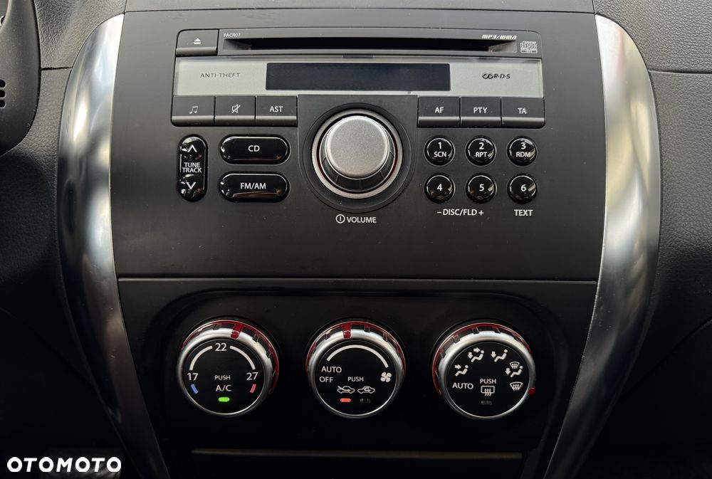 Suzuki SX4 1.6 GS / Premium - 14