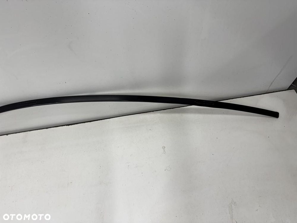 Lewa listwa dachu  Mercedes e klasa 238  A2386706300 - 3