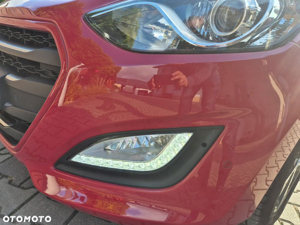 Hyundai i30 blue 1.4 Classic - 32