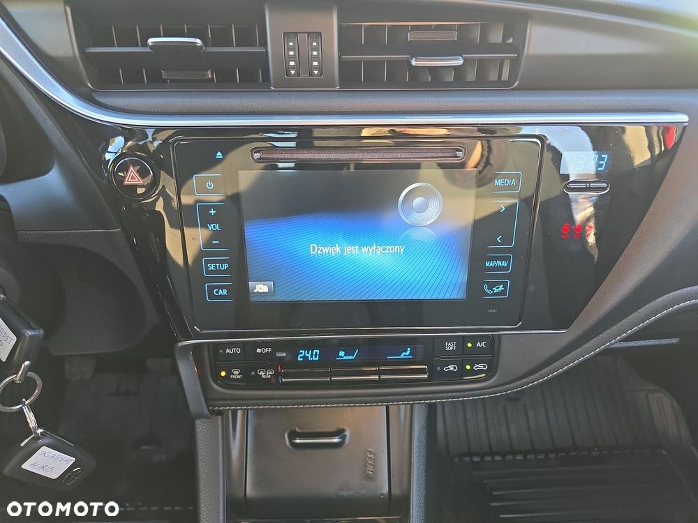 Toyota Auris 1.6 Selection - 18