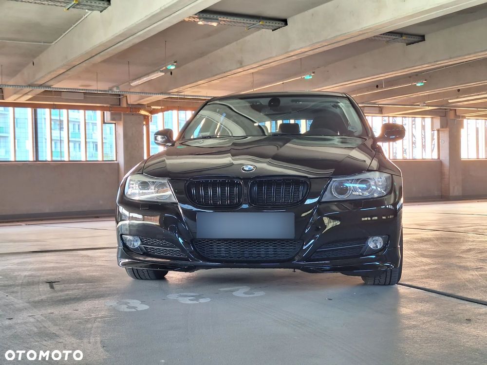 BMW Seria 3 318d DPF Edition Sport - 8