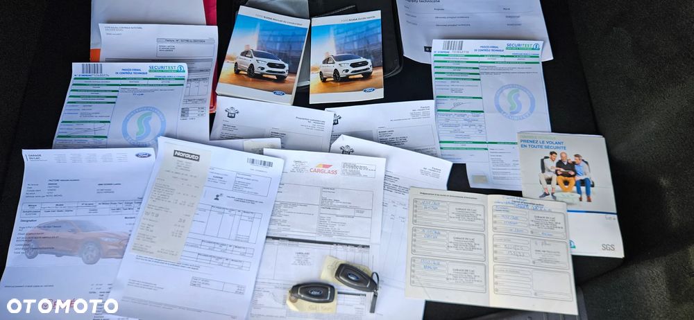 Ford Kuga 2.0 TDCi 2x4 Titanium - 37