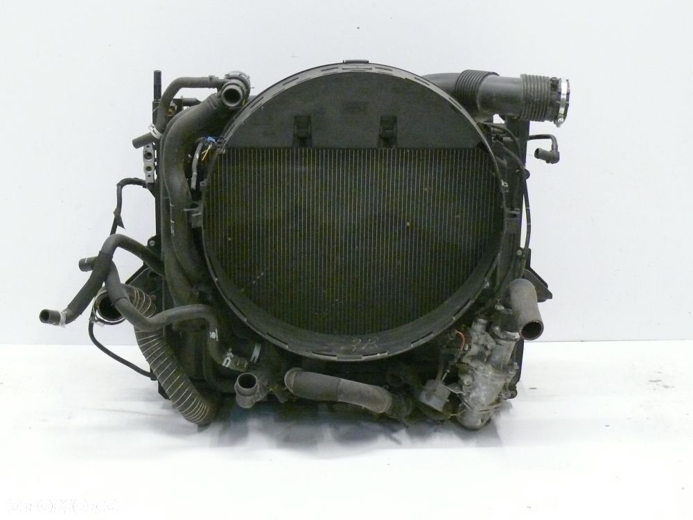 PAS PRZEDNI CHŁODNICE RANGE ROVER SPORT L320 L322 3.6TD LIFT - 3