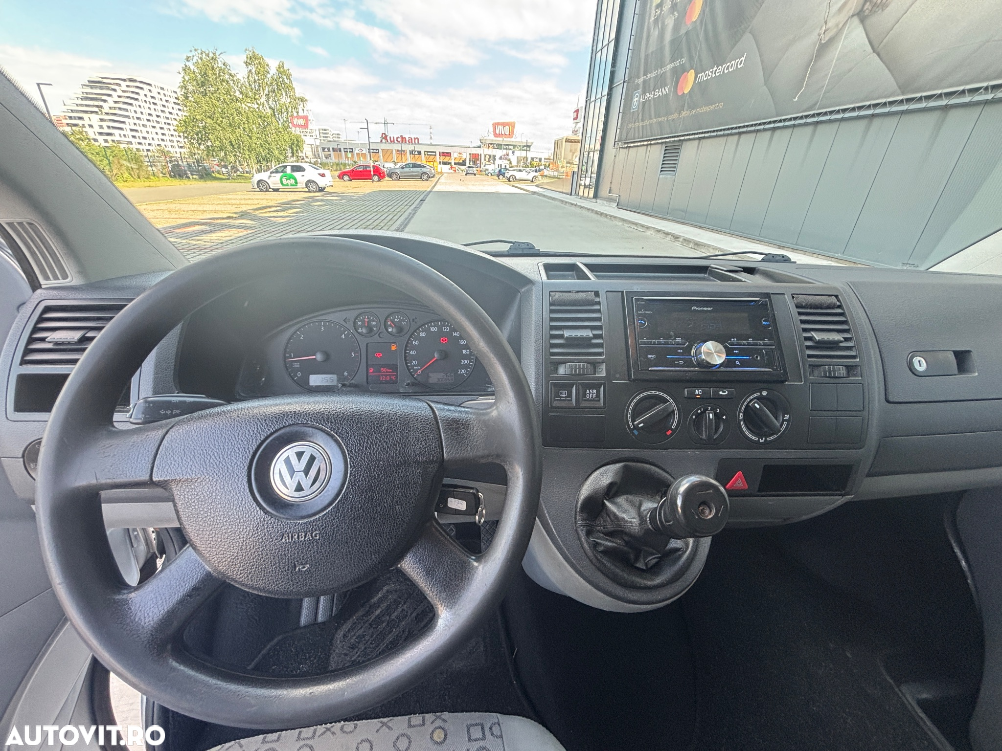 Volkswagen Transporter - 4
