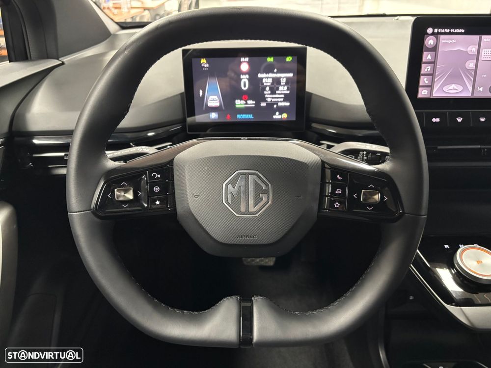 MG MG4 64 kWh Luxury - 11