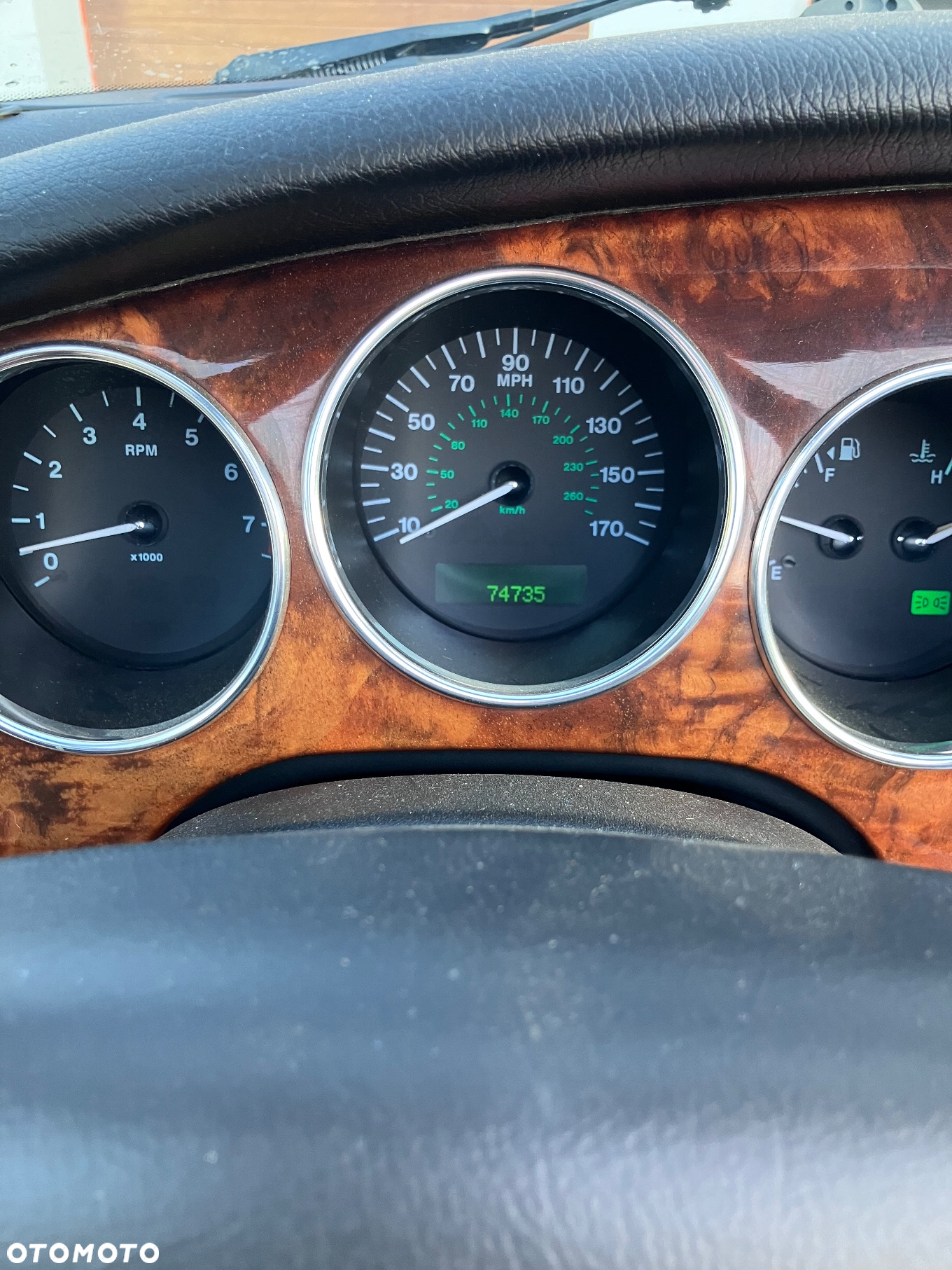 Jaguar XK8 Cabriolet - 11