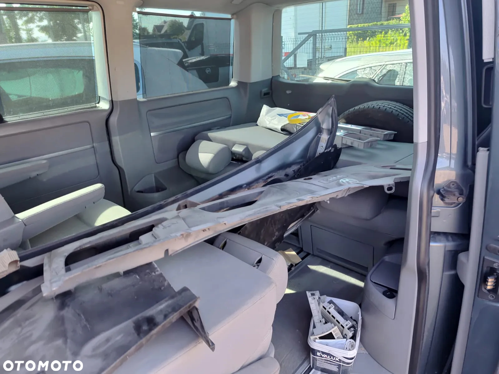 Volkswagen Multivan - 9