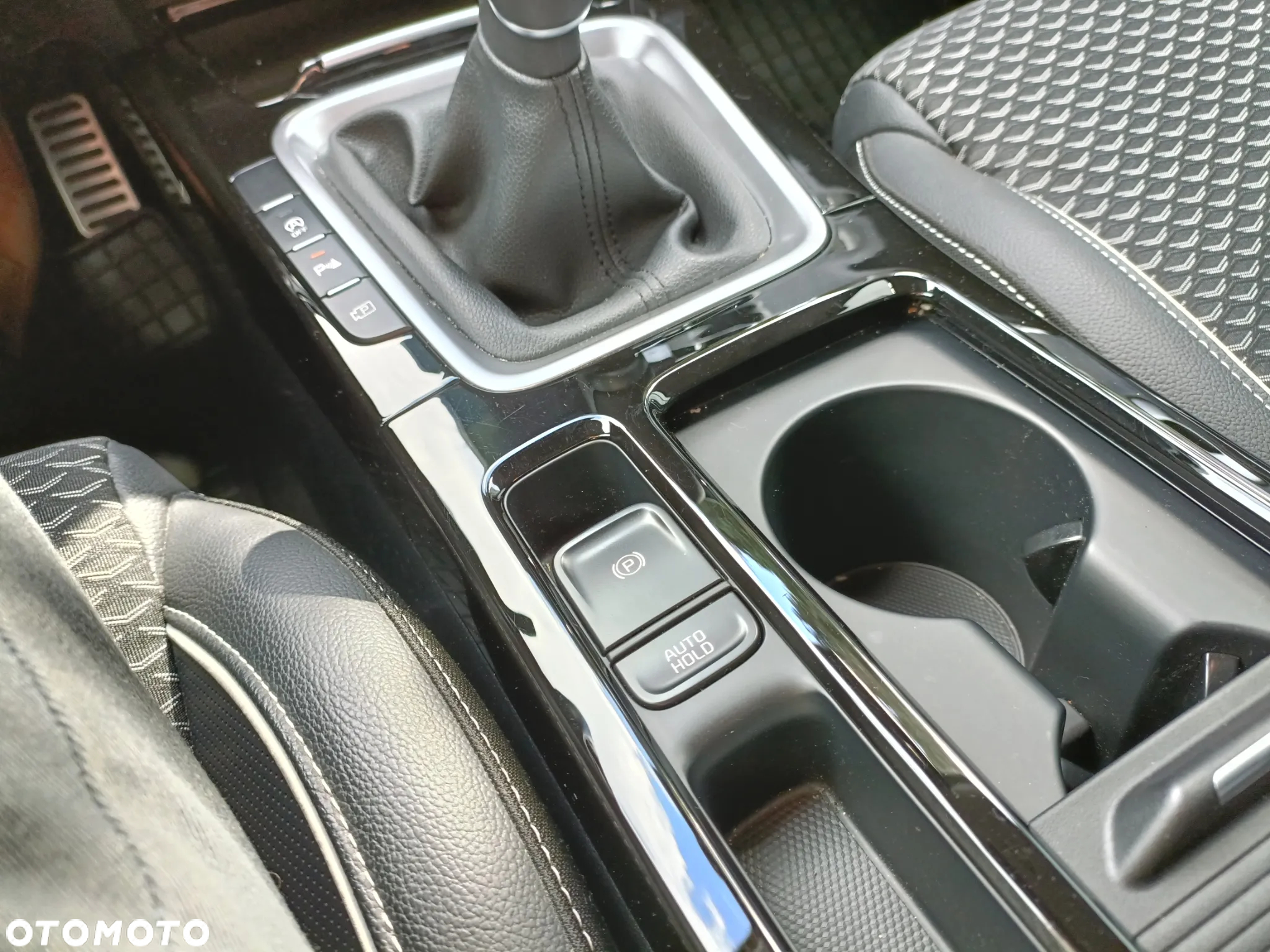Kia Ceed - 26