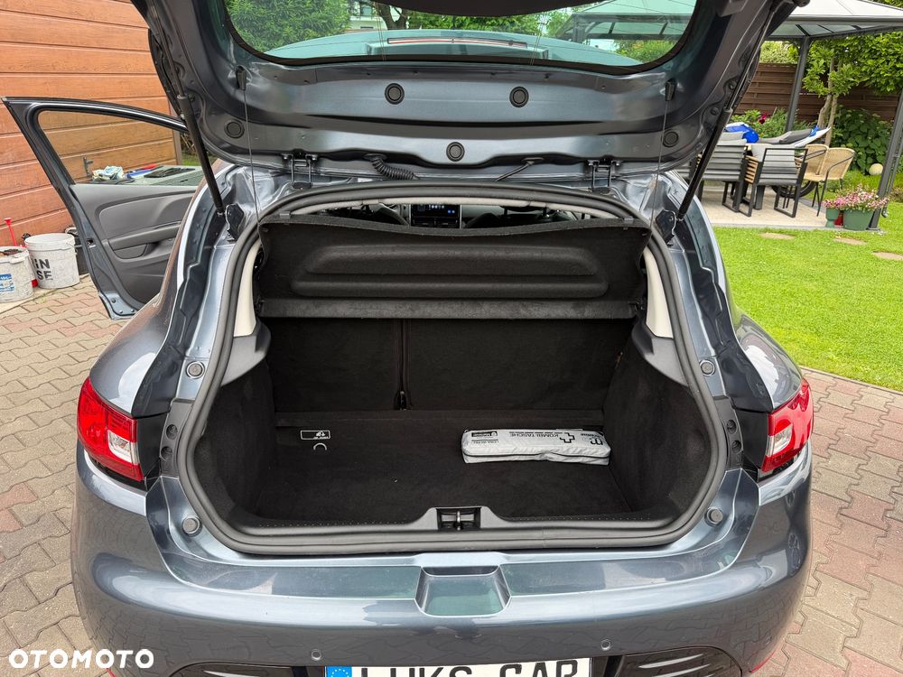 Renault Clio 1.2 16V 75 Limited - 25