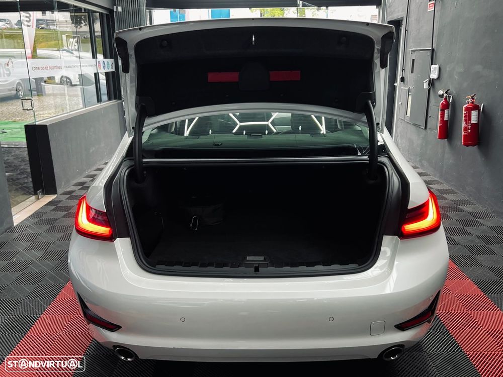 BMW 330 e Corporate Edition Auto - 31