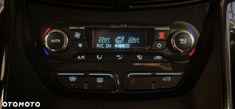 Ford Kuga 2.0 TDCi 4x4 Titanium - 17