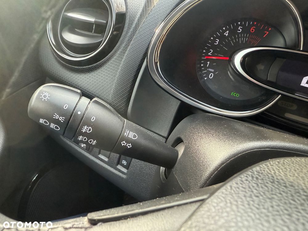 Renault Clio - 16