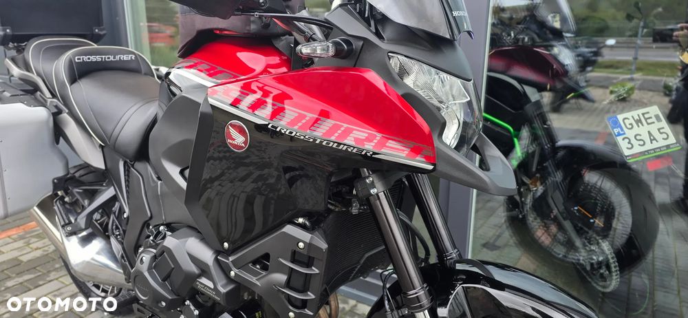 Honda VFR - 8