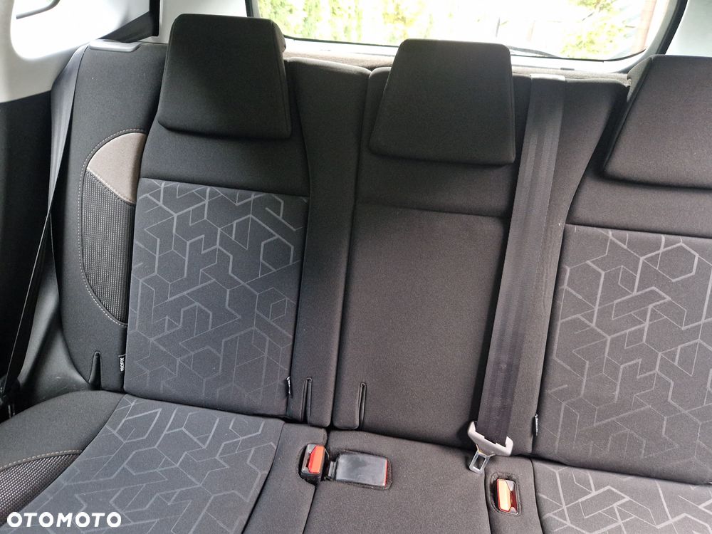 Peugeot 2008 1.6 BlueHDi Active - 29