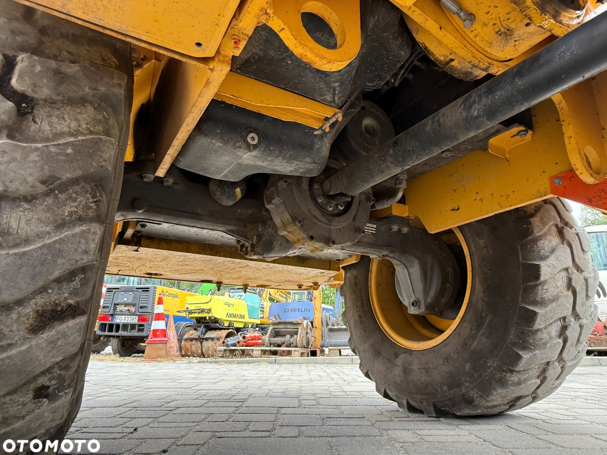 Volvo L30G - 17