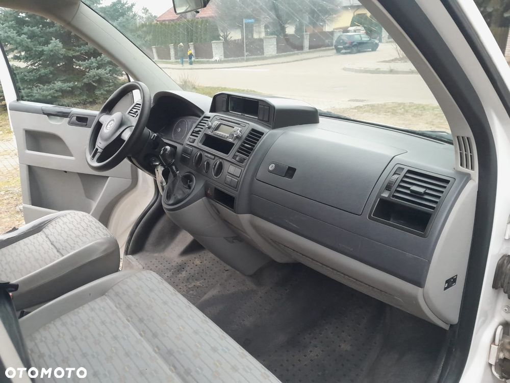 Volkswagen T 5 - 17
