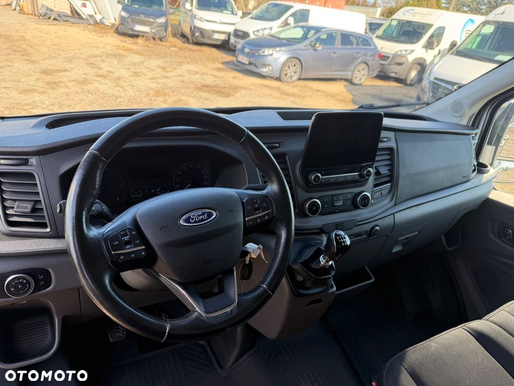 Ford Transit - 12