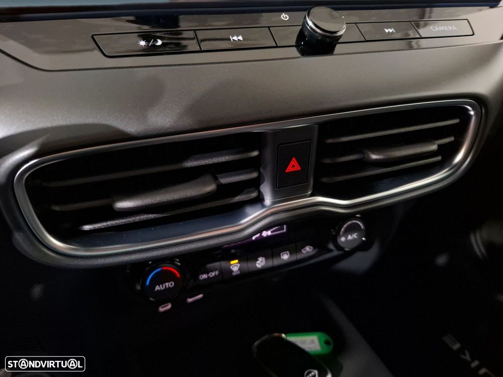 Nissan Juke 1.0 DIG-T N-Design A.Two Tone R.A. - 15