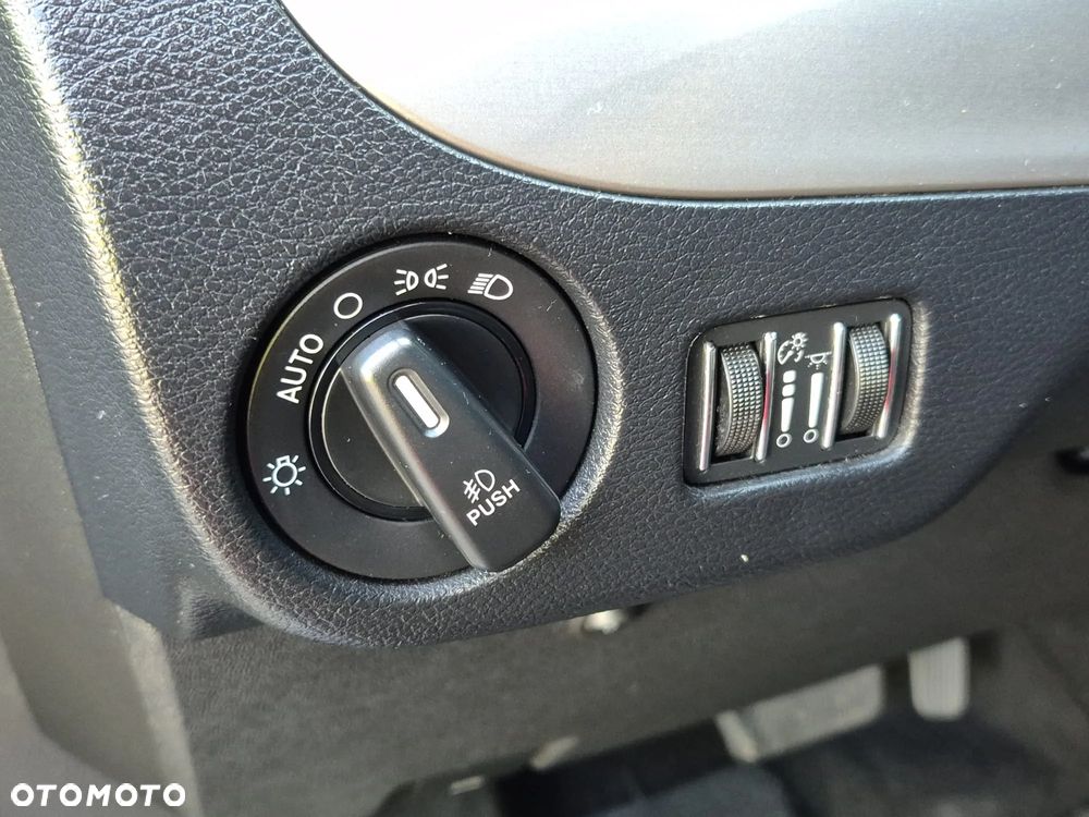 Dodge Grand Caravan - 20