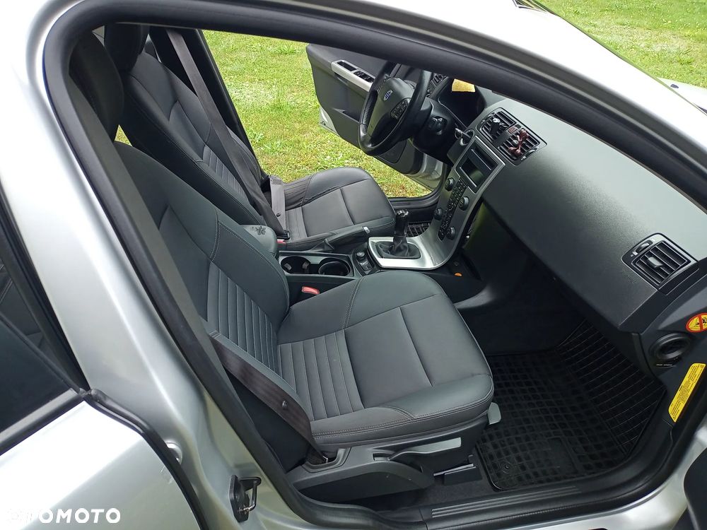 Volvo S40 1.8 - 15