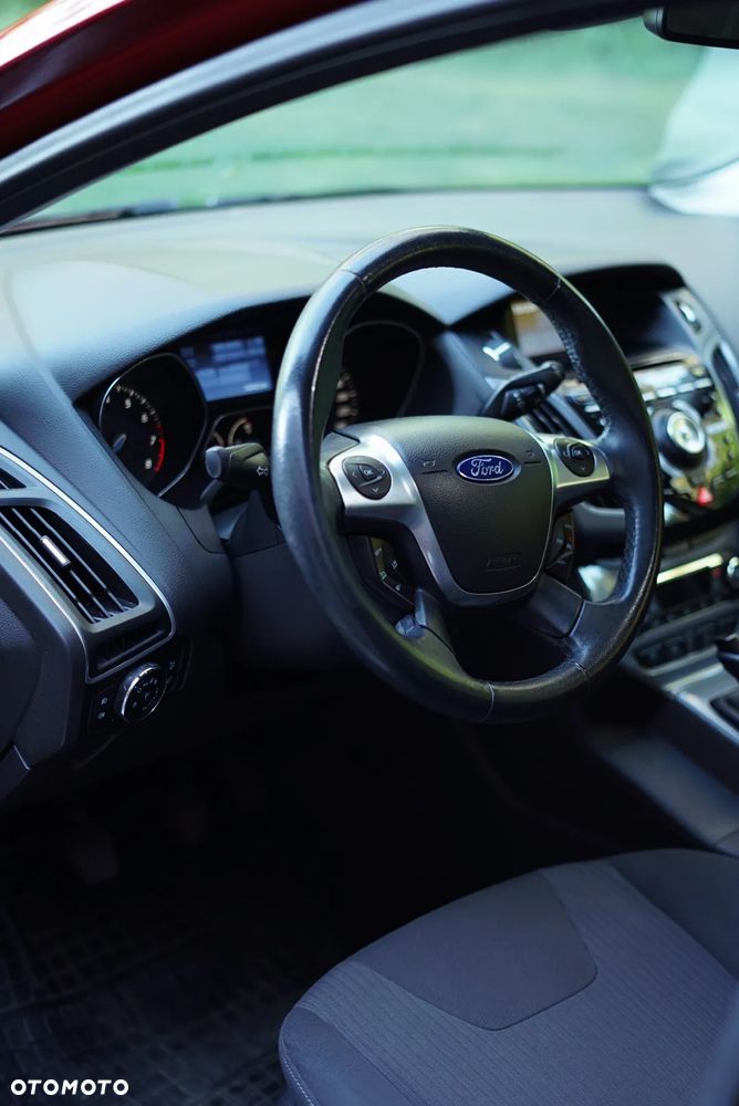Ford Focus 1.6 EcoBoost Start-Stopp-System Titanium - 12