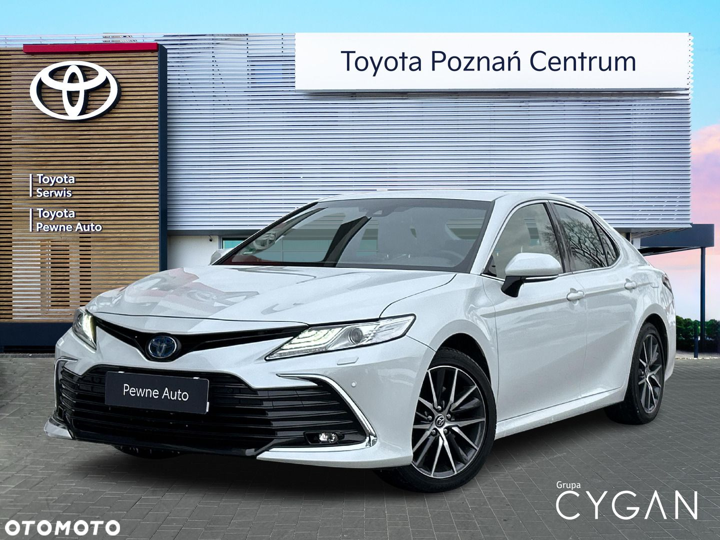 Toyota Camry - 2