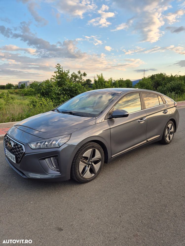 Hyundai IONIQ - 11