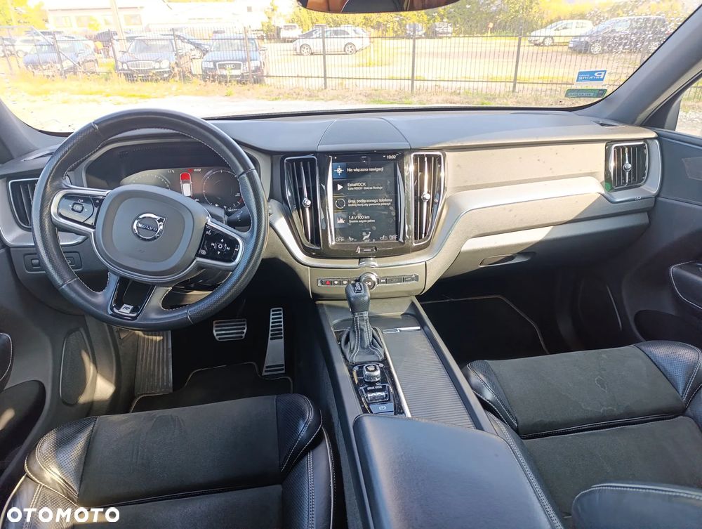 Volvo XC 60 D5 AWD R-Design - 9