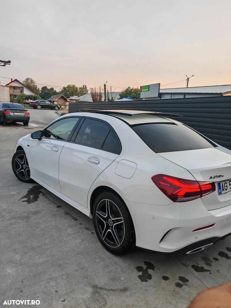 Mercedes-Benz A 250 e Aut. - 2