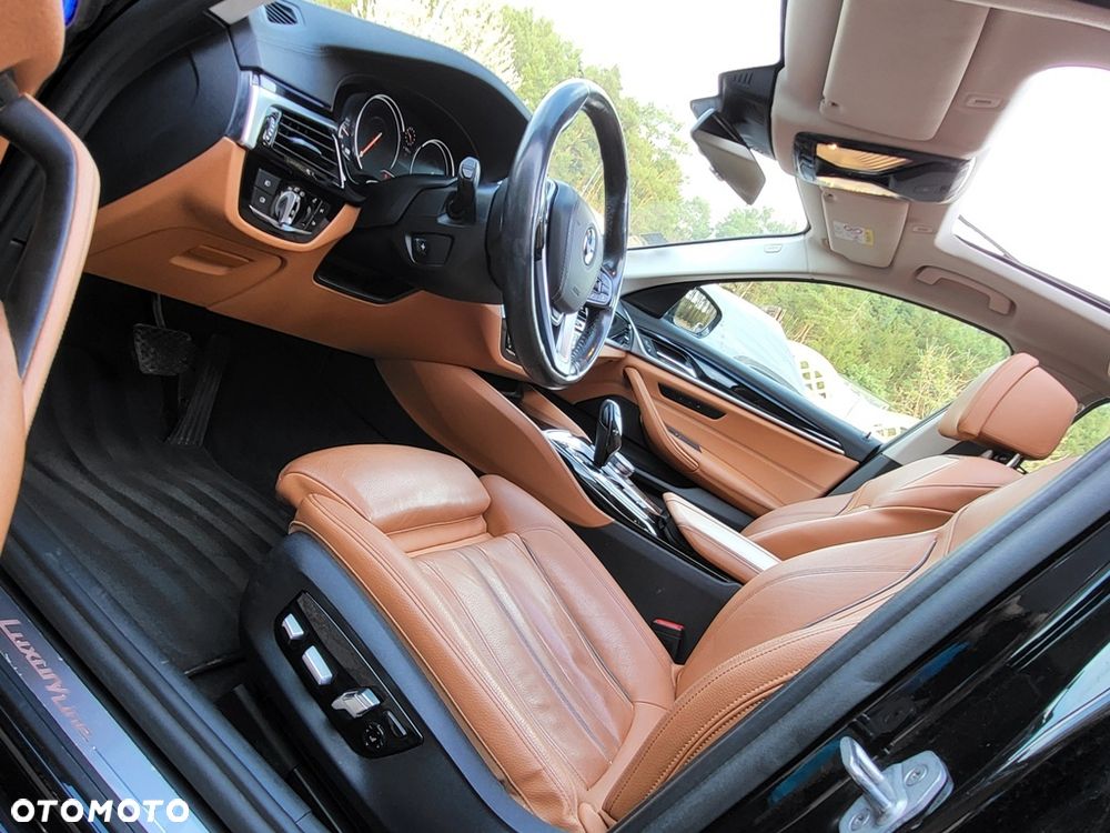 BMW Seria 5 530d xDrive Luxury Line - 16
