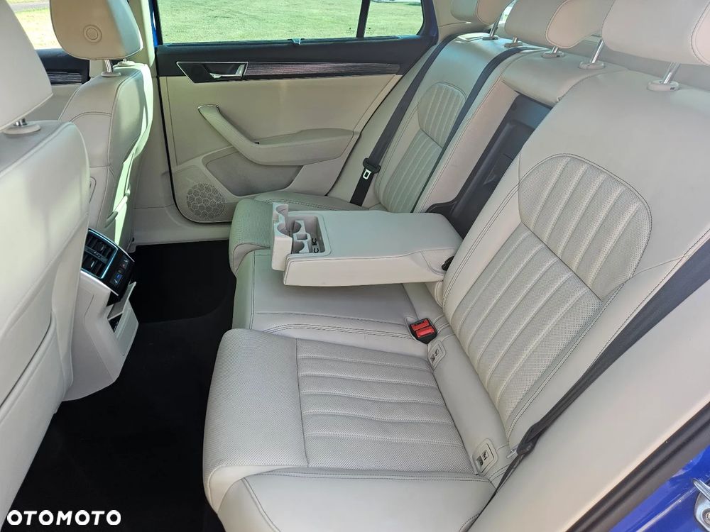 Skoda Superb 2.0 TDI DSG Premium Edition - 13