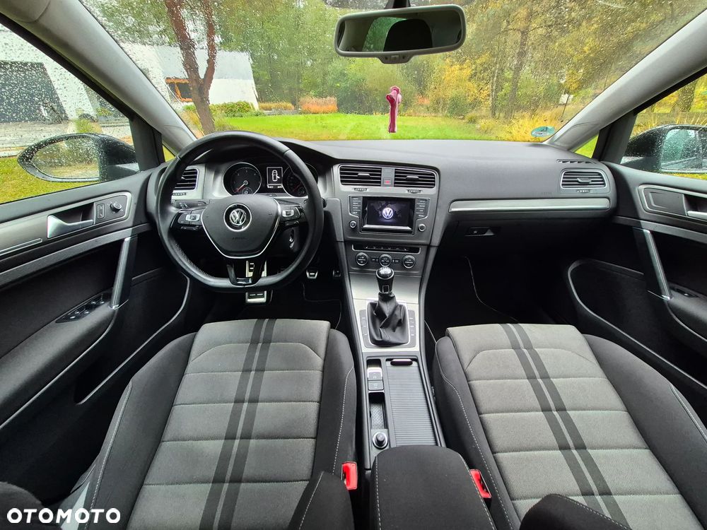 Volkswagen Golf 1.6 TDI BlueMotion Comfortline - 10