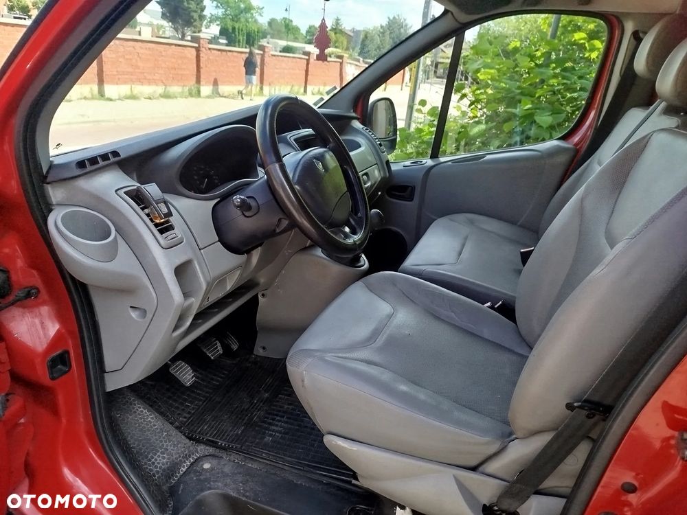 Renault Trafic - 8