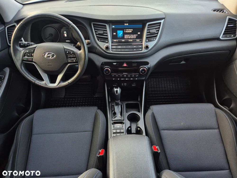 Hyundai Tucson 2.0 CRDI 4WD Automatik Style - 26