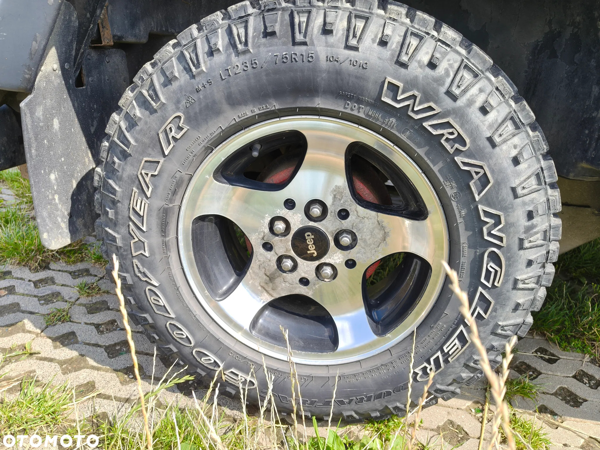 Jeep Wrangler 2.5L - 13