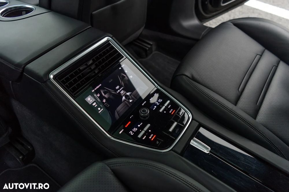 Porsche Panamera - 20