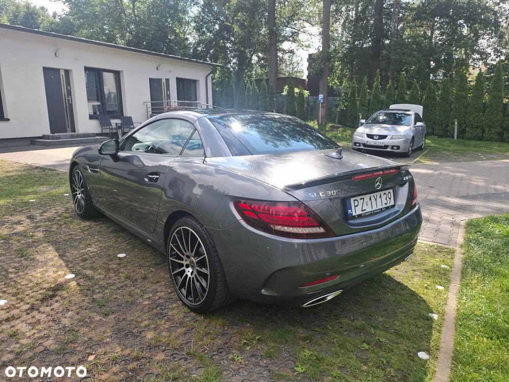 Mercedes-Benz SLC 200 9G-TRONIC RedArt Edition - 15