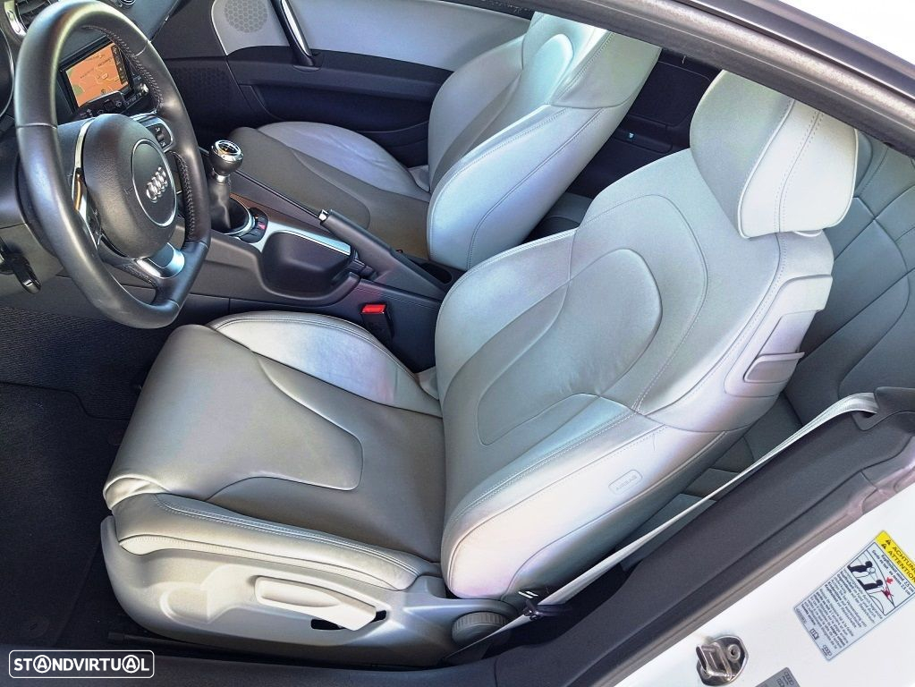 Audi TT Coupé 2.0 TDI quattro Limited Edition - 38