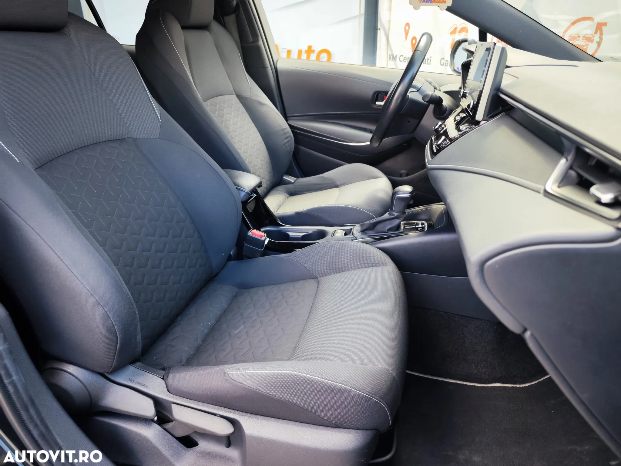 Toyota Corolla 1.8 HSD Dynamic - 17