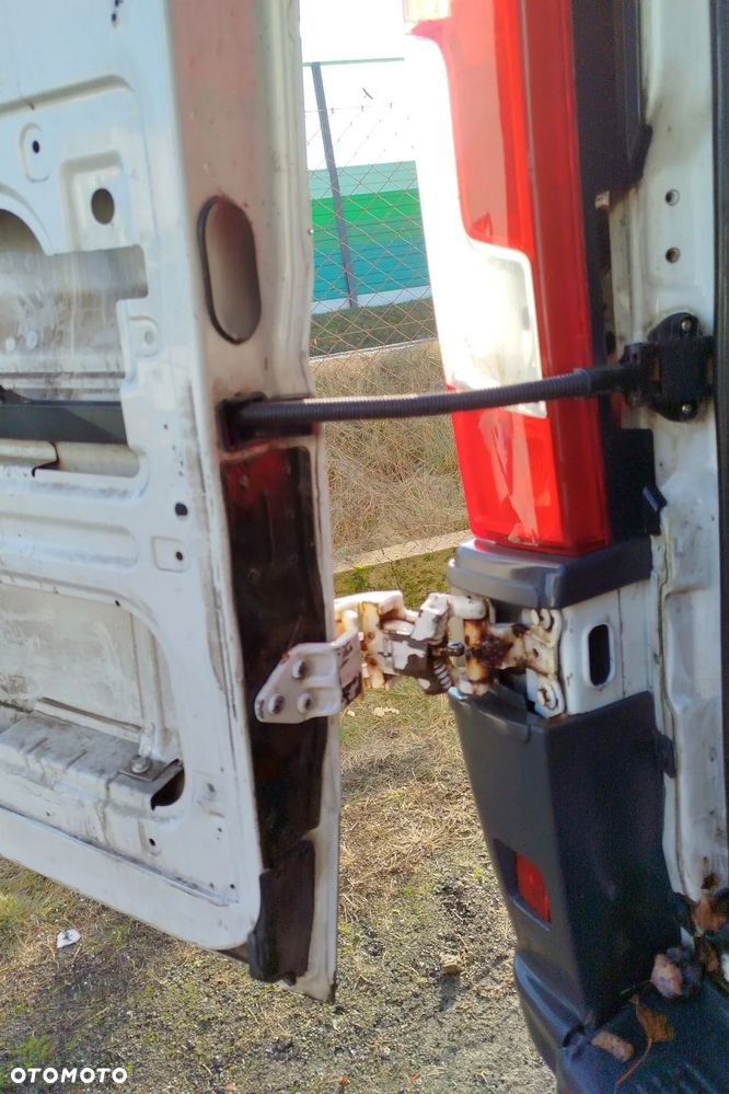 Ducato III i lift Boxer Jumper II 06-22r movano -25 H2  drzwi tył tylne BIAŁE lewe i prawe komplet z foto skrzydełka całe dość ładne - 12
