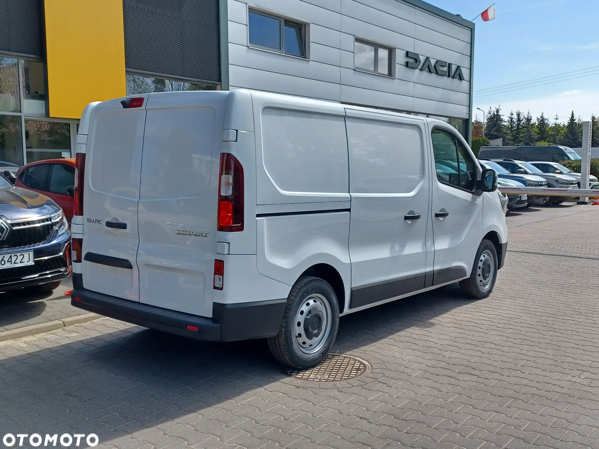Renault TRAFIC 1H1 2.0 dCi 130 KM - 4