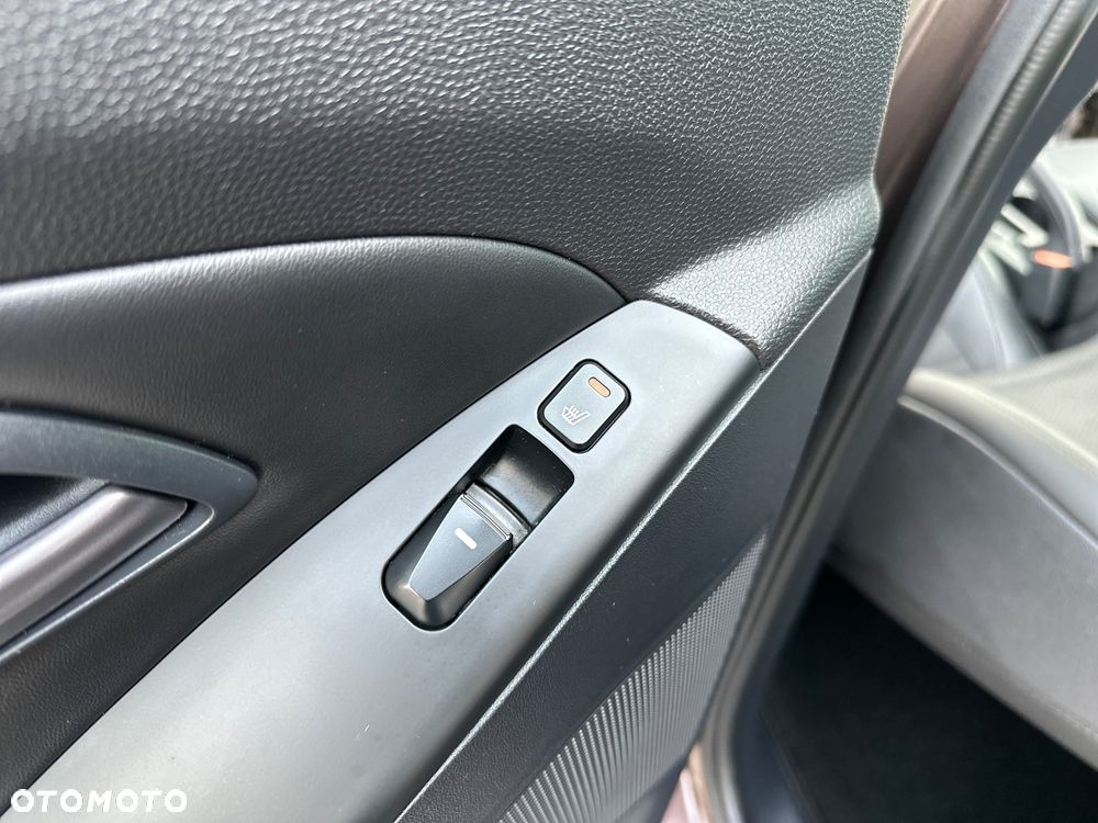 Hyundai ix35 1.6 2WD Fifa World Cup Edition - 37